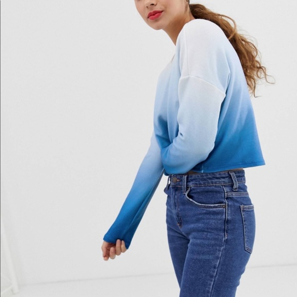 | ombré clouds top |